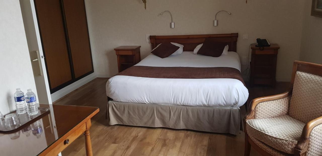 Logis Hotel - Le Relais Saint Vincent Ligny-le-Chatel Bagian luar foto