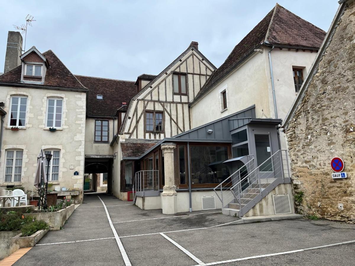 Logis Hotel - Le Relais Saint Vincent Ligny-le-Chatel Bagian luar foto